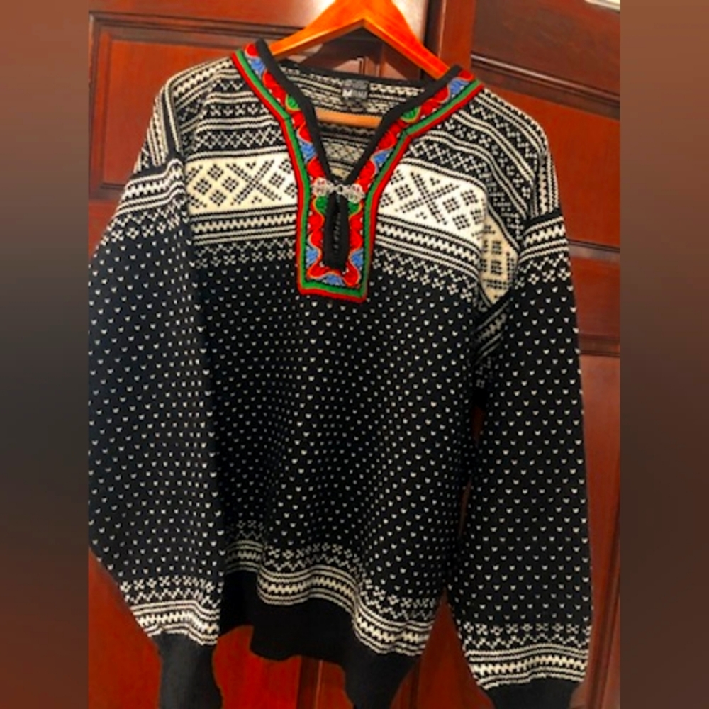 Dale of Norway 100% Wool Sweater
